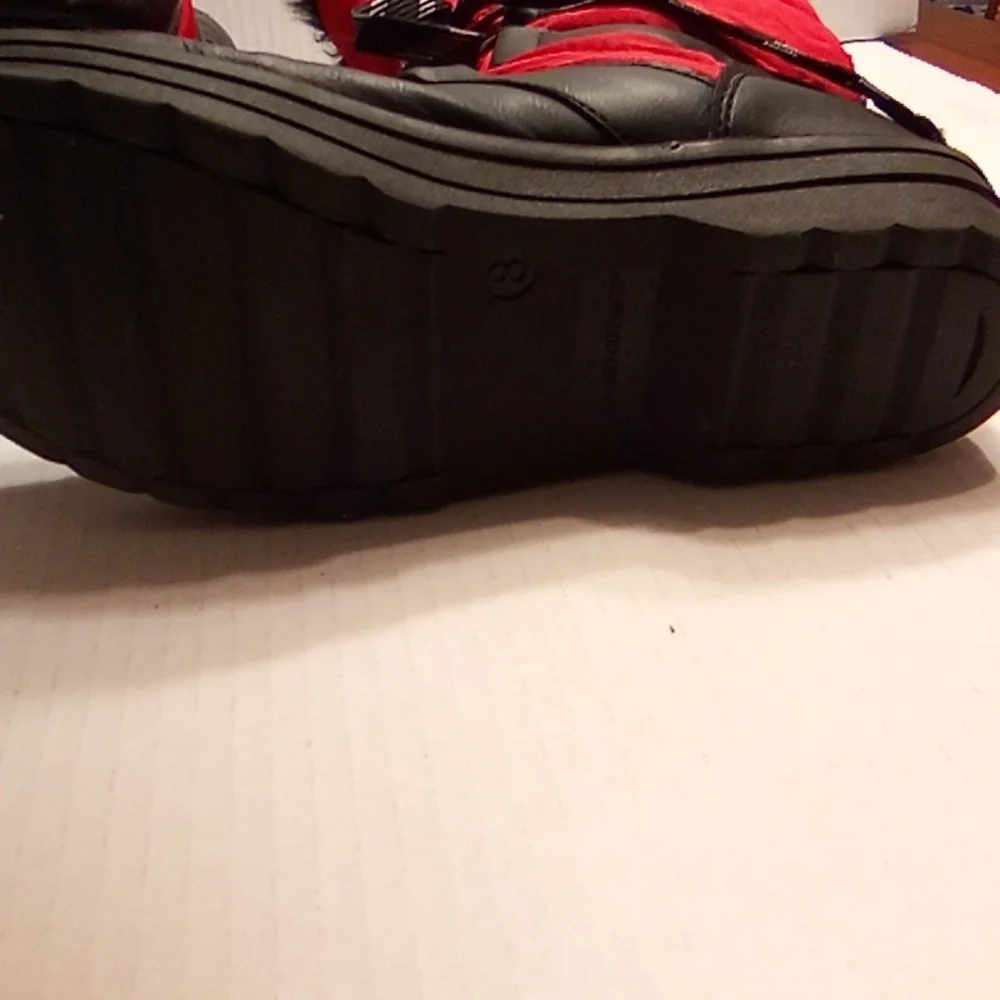 RUGGED OUTBACK Red and Black Fur-Lined Winter Boots